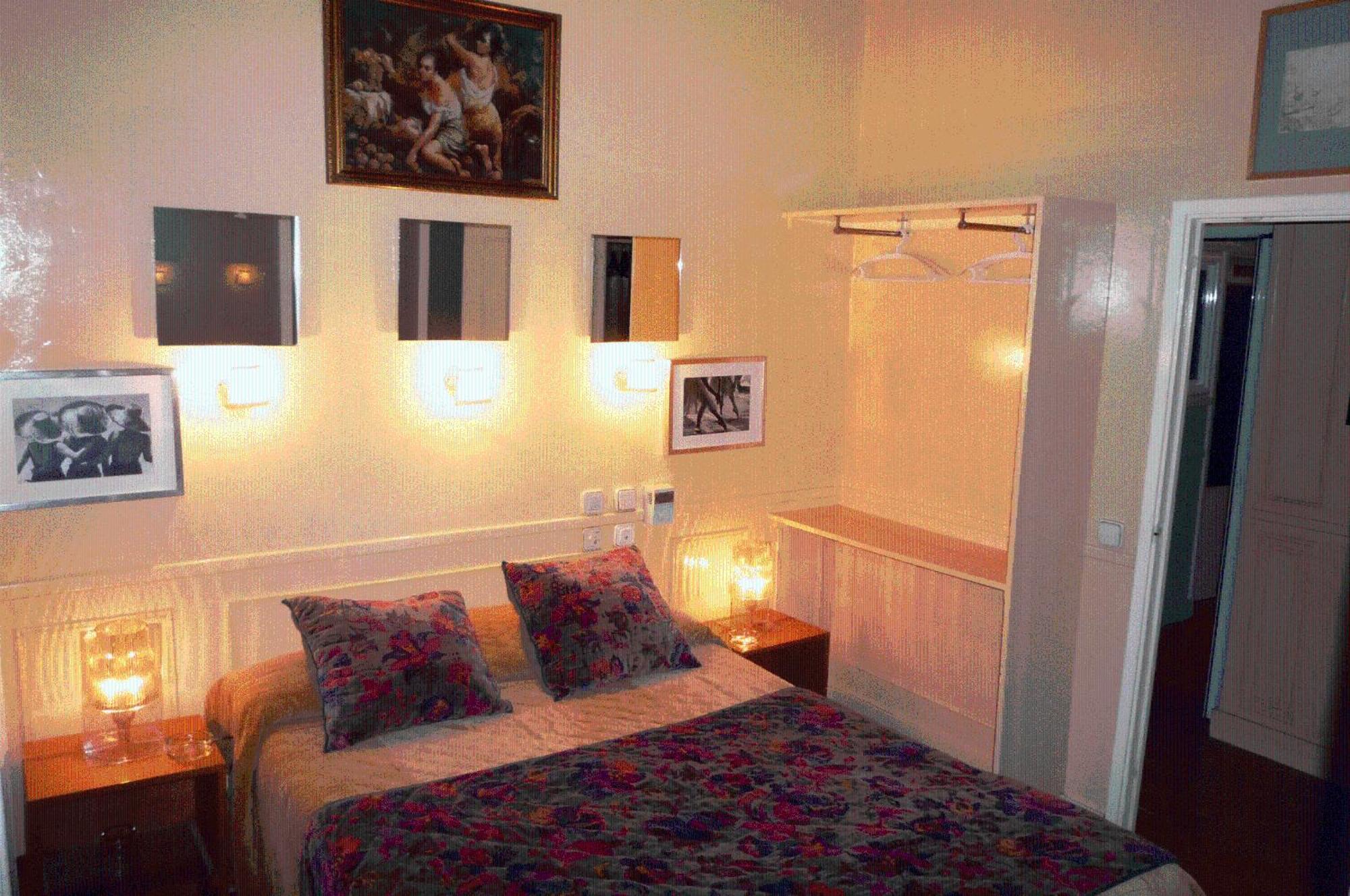 Hostal La Fontana Madryt Zewnętrze zdjęcie