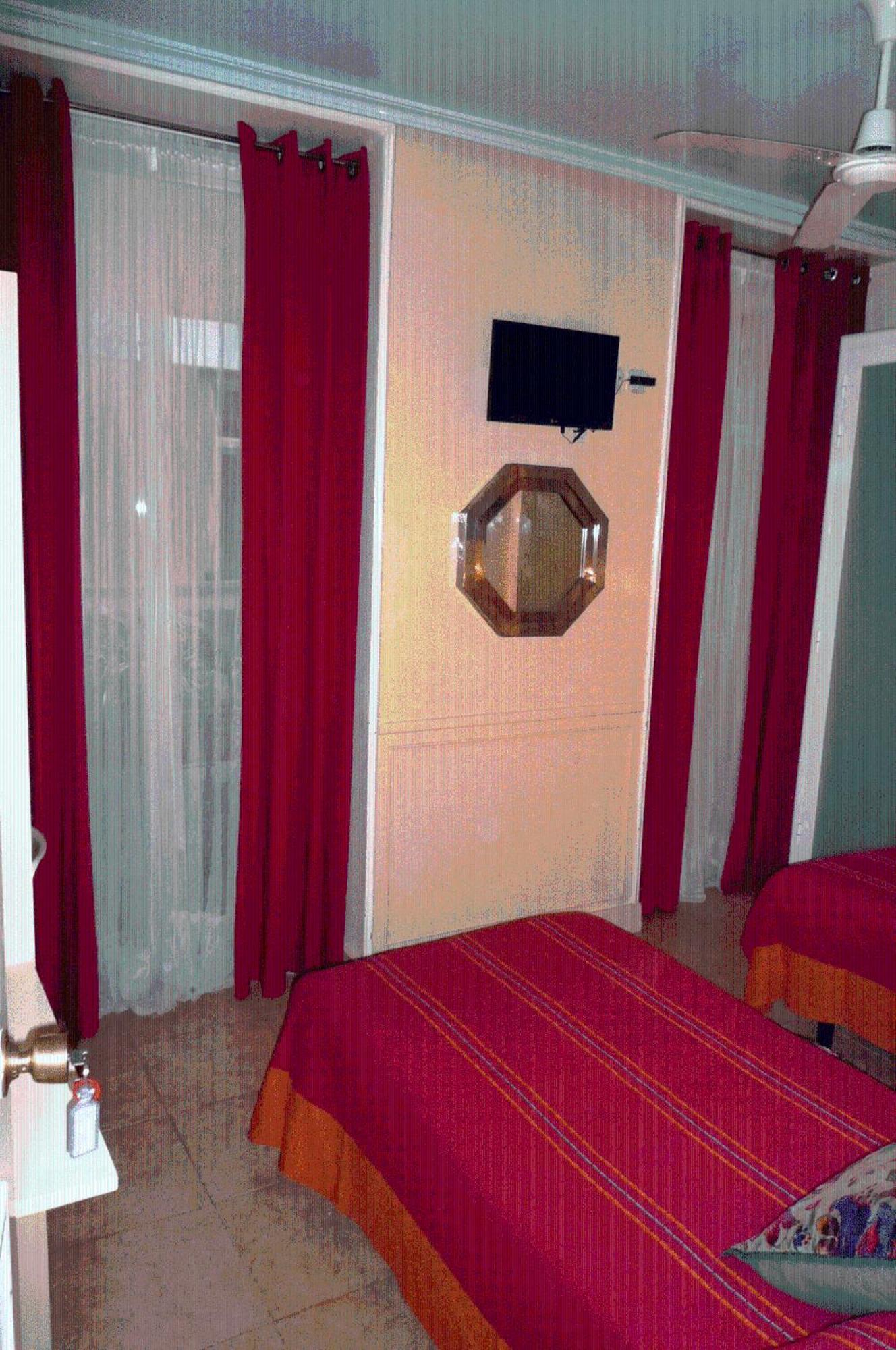 Hostal La Fontana Madryt Zewnętrze zdjęcie