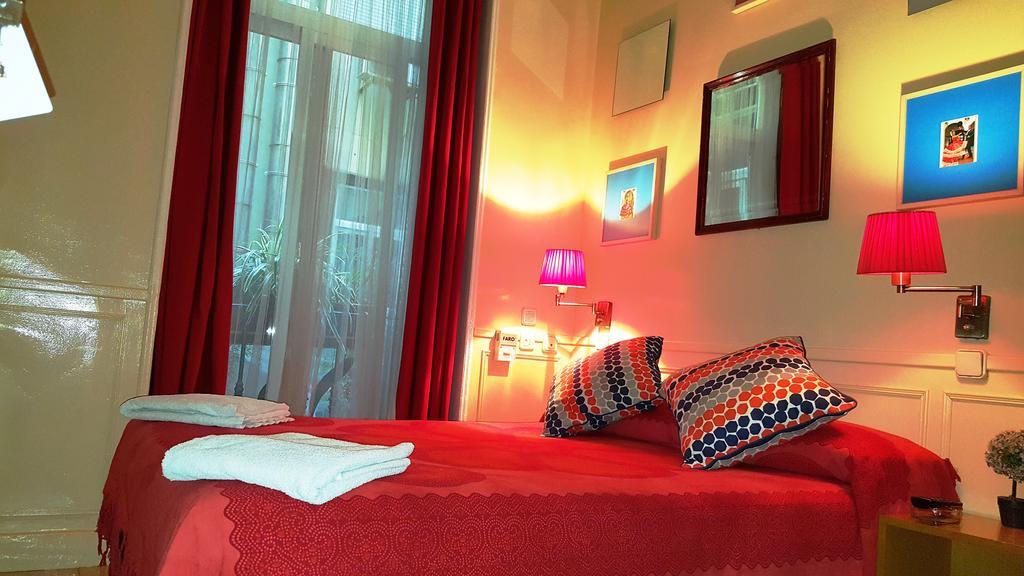 Hostal La Fontana Madryt Zewnętrze zdjęcie