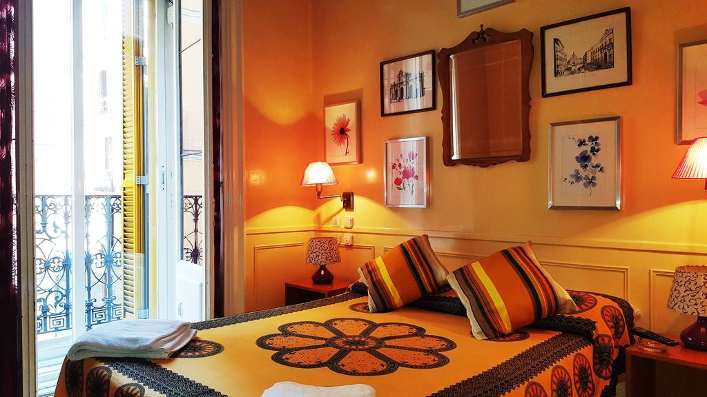 Hostal La Fontana Madryt Zewnętrze zdjęcie