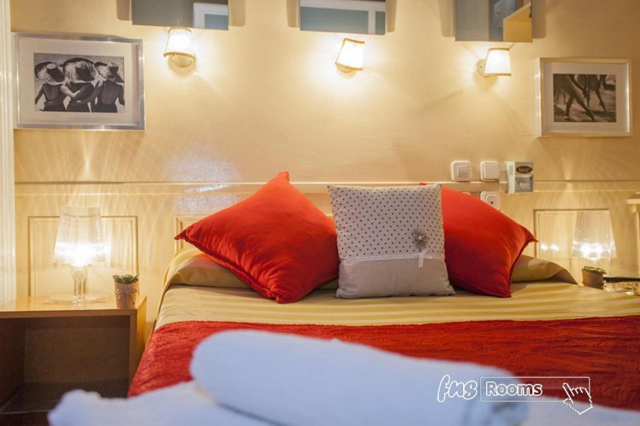 Hostal La Fontana Madryt Zewnętrze zdjęcie