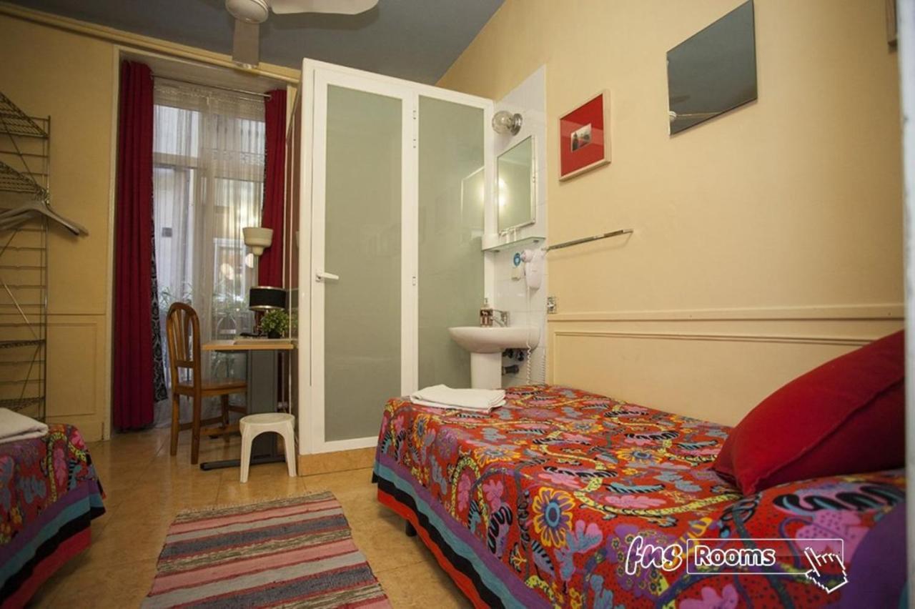Hostal La Fontana Madryt Zewnętrze zdjęcie