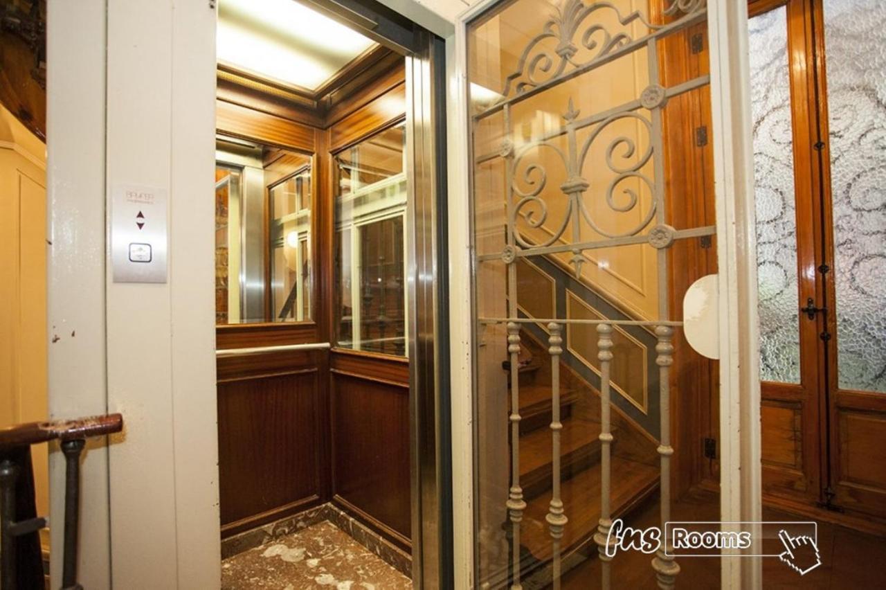 Hostal La Fontana Madryt Zewnętrze zdjęcie